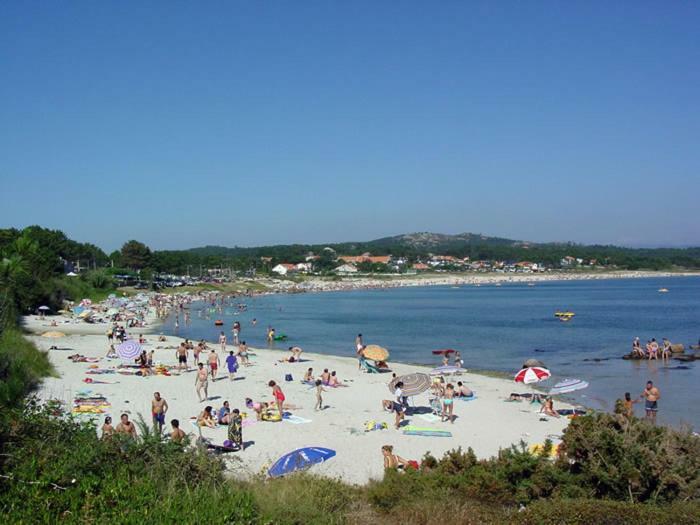Apartamentos Luis Antonio Mestre O Grove Esterno foto